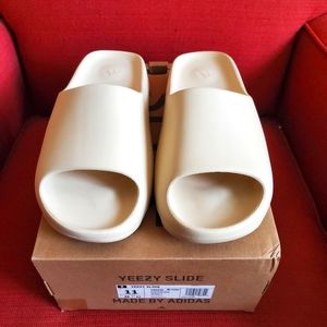 Yeezy slides Bone Size 11